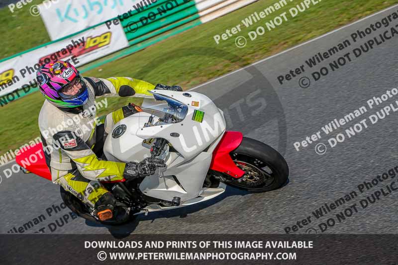 PJM Wedding Photography;enduro digital images;event digital images;eventdigitalimages;mallory park;mallory park photographs;mallory park trackday;mallory park trackday photographs;no limits trackdays;peter wileman photography;racing digital images;trackday digital images;trackday photos